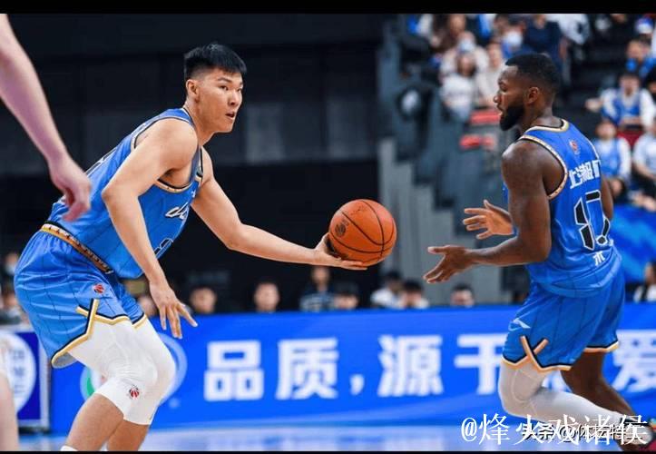 600万薪水却DNP三节!垃圾时间刷4分,球迷讽刺:赢27分正负值竟-5 600万薪水却DNP三节!垃圾时间刷4分,球迷讽刺:赢27分正负值竟-5